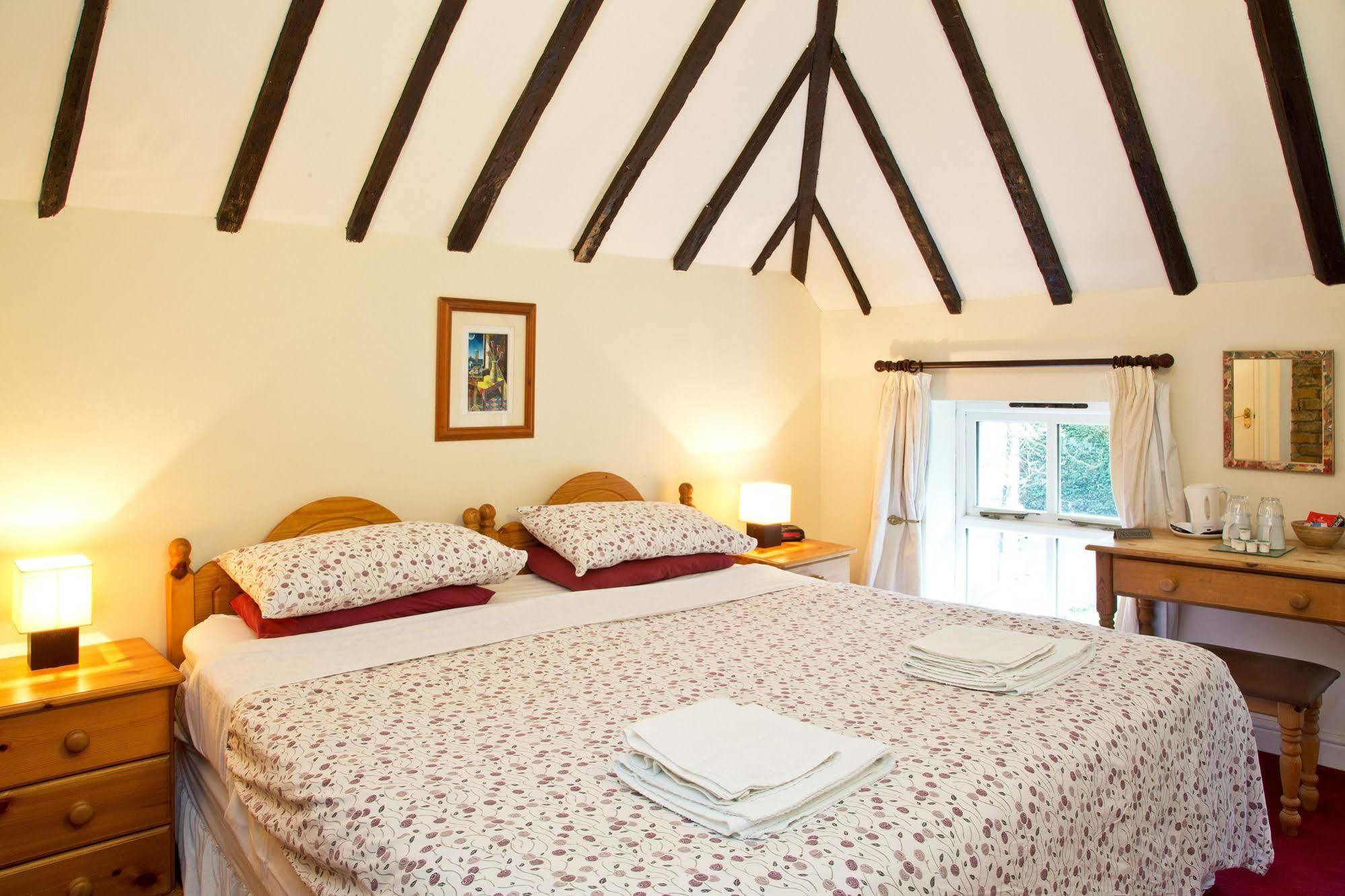 Detling Coachhouse Bed and Breakfast Maidstone Buitenkant foto