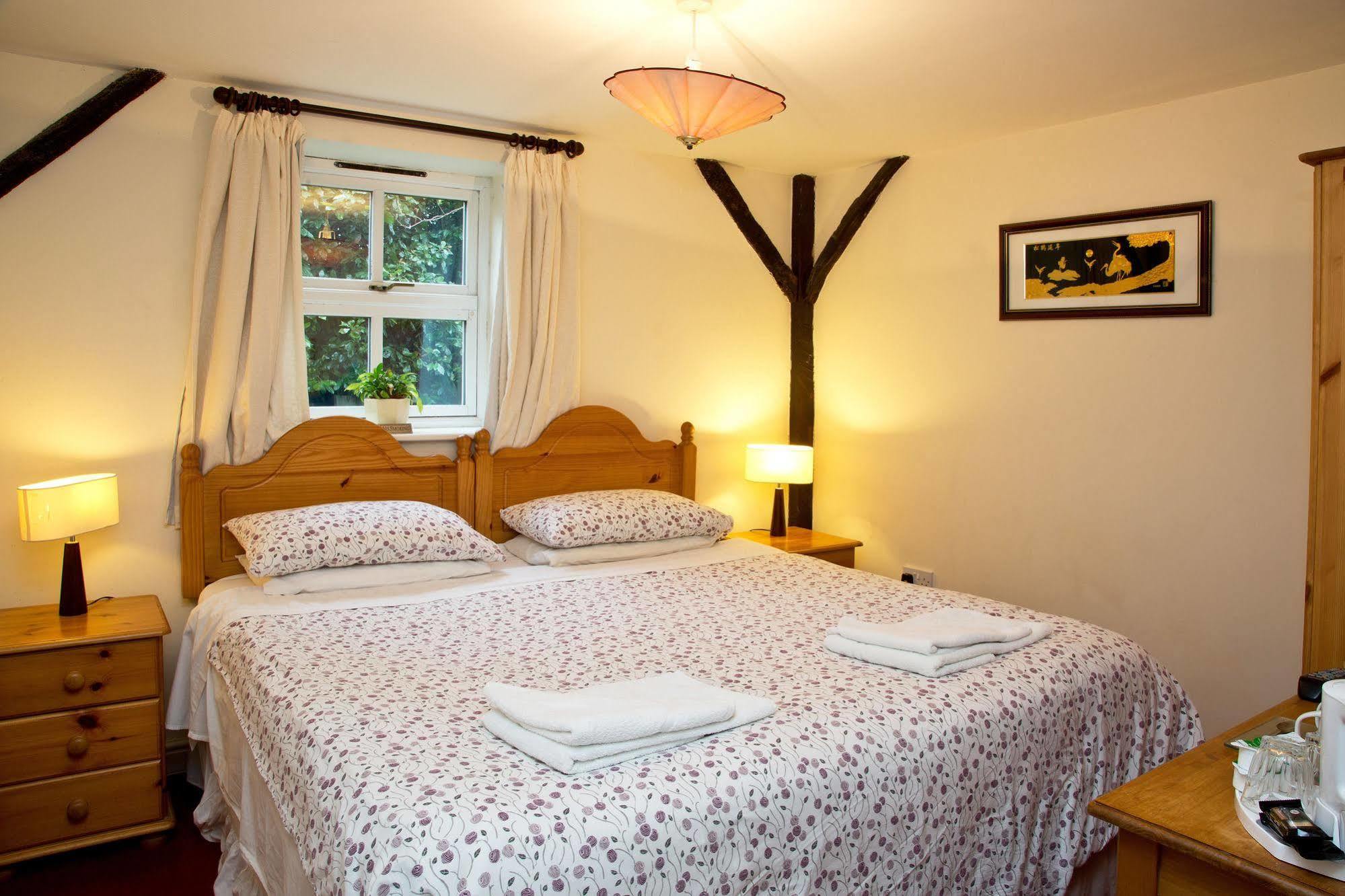 Detling Coachhouse Bed and Breakfast Maidstone Buitenkant foto