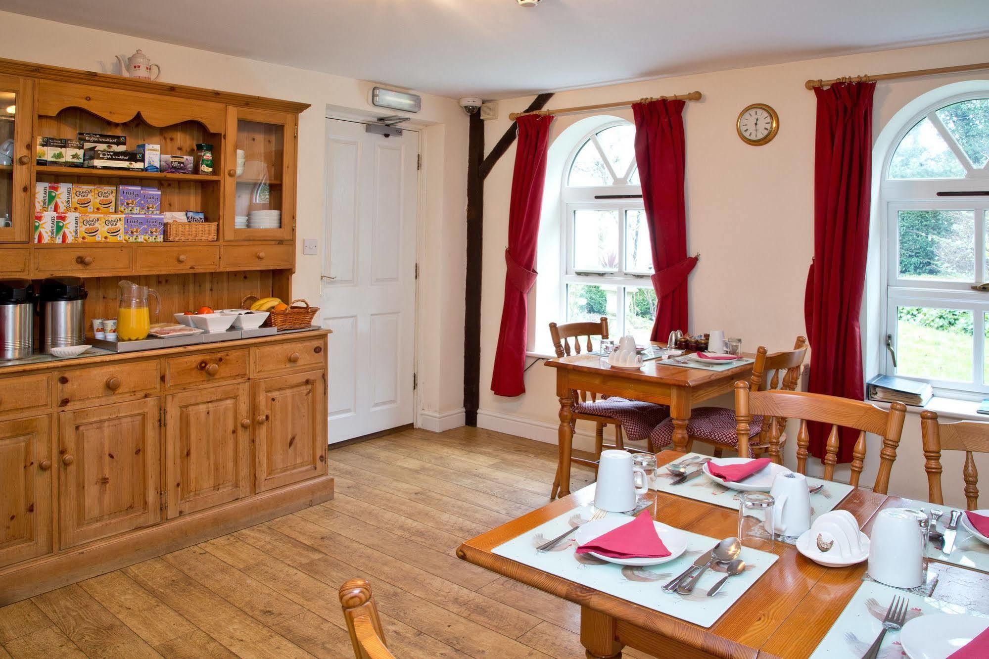 Detling Coachhouse Bed and Breakfast Maidstone Buitenkant foto